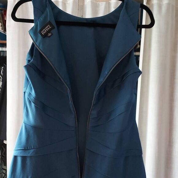 Adriana Papell Size 8 Blue Wave Design Sleeveless Dress – Elegant Cocktail/Eveni - Picture 3 of 4
